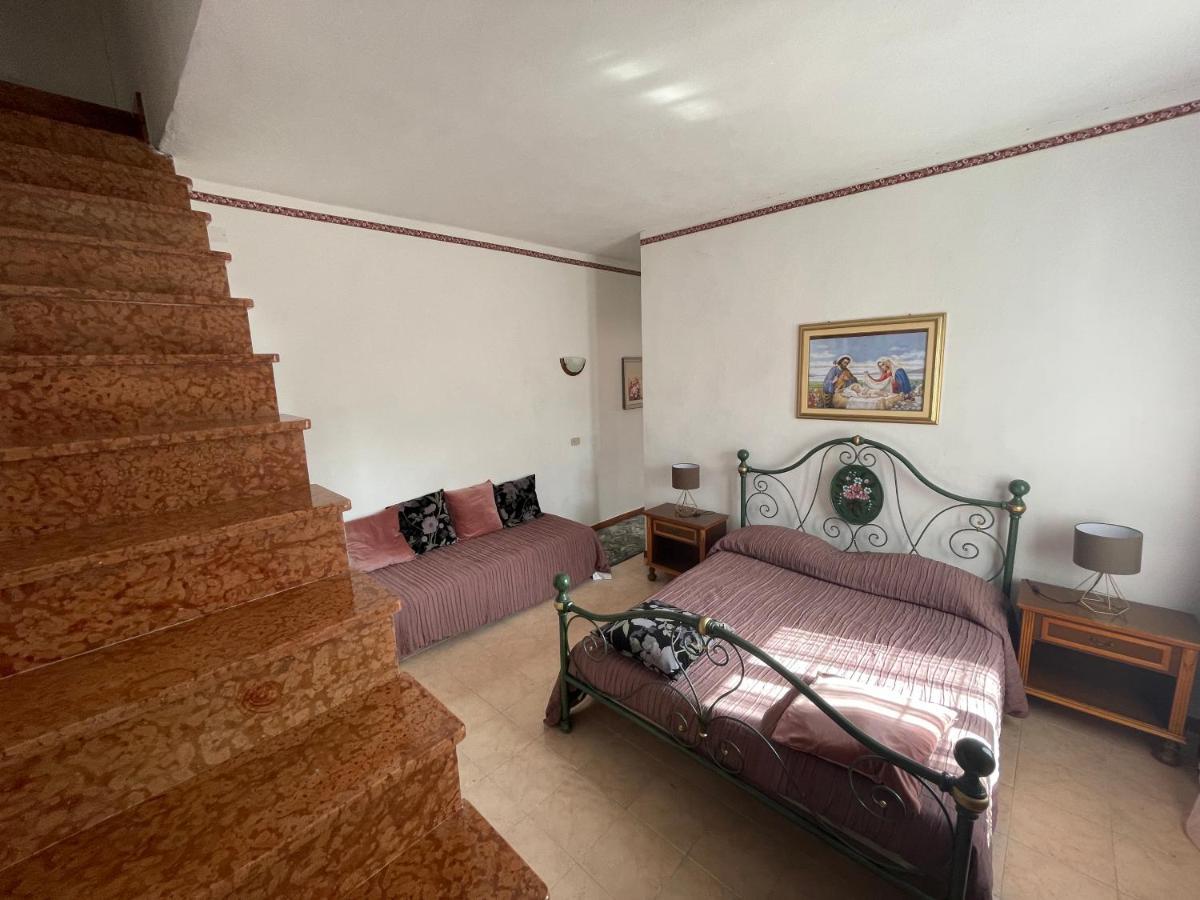 Casa Vacanza Paola Aurigo מראה חיצוני תמונה